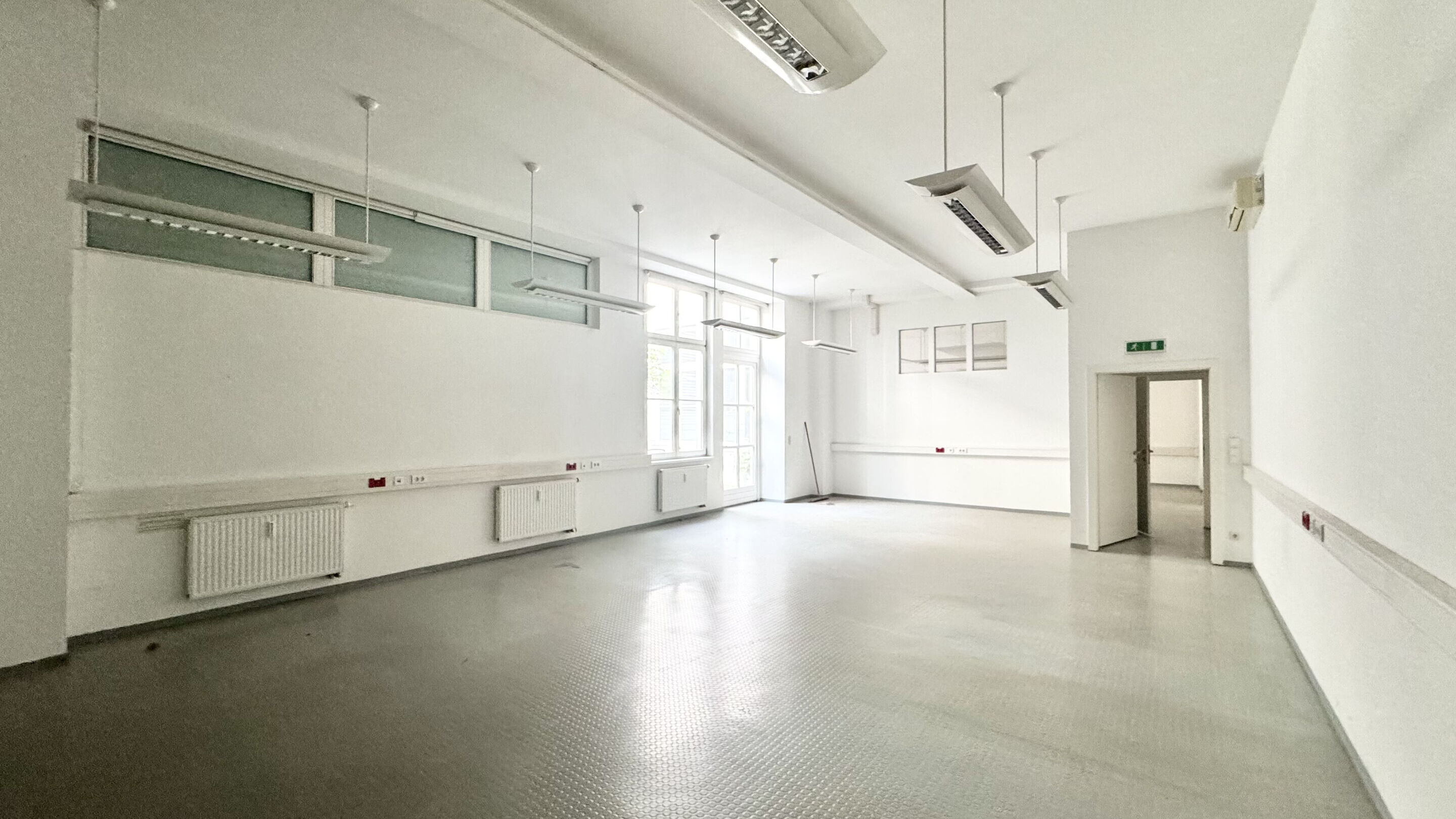 Büro-/Geschäftsraum