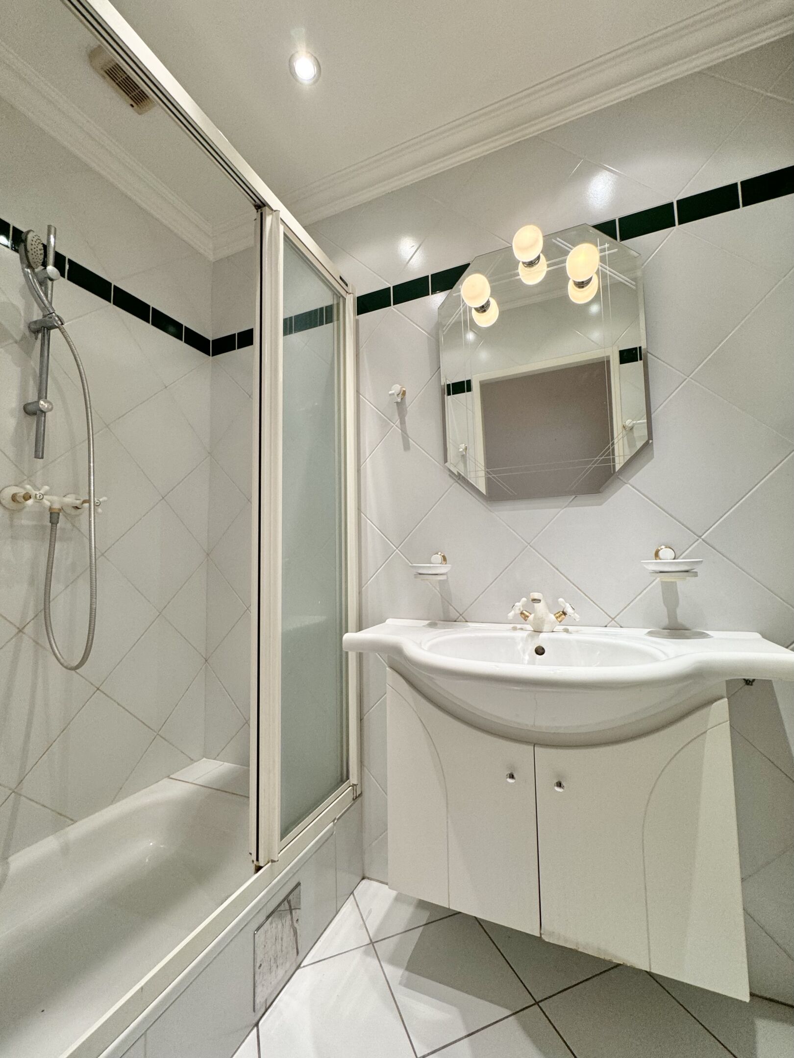 Liechtensteinstraße 128