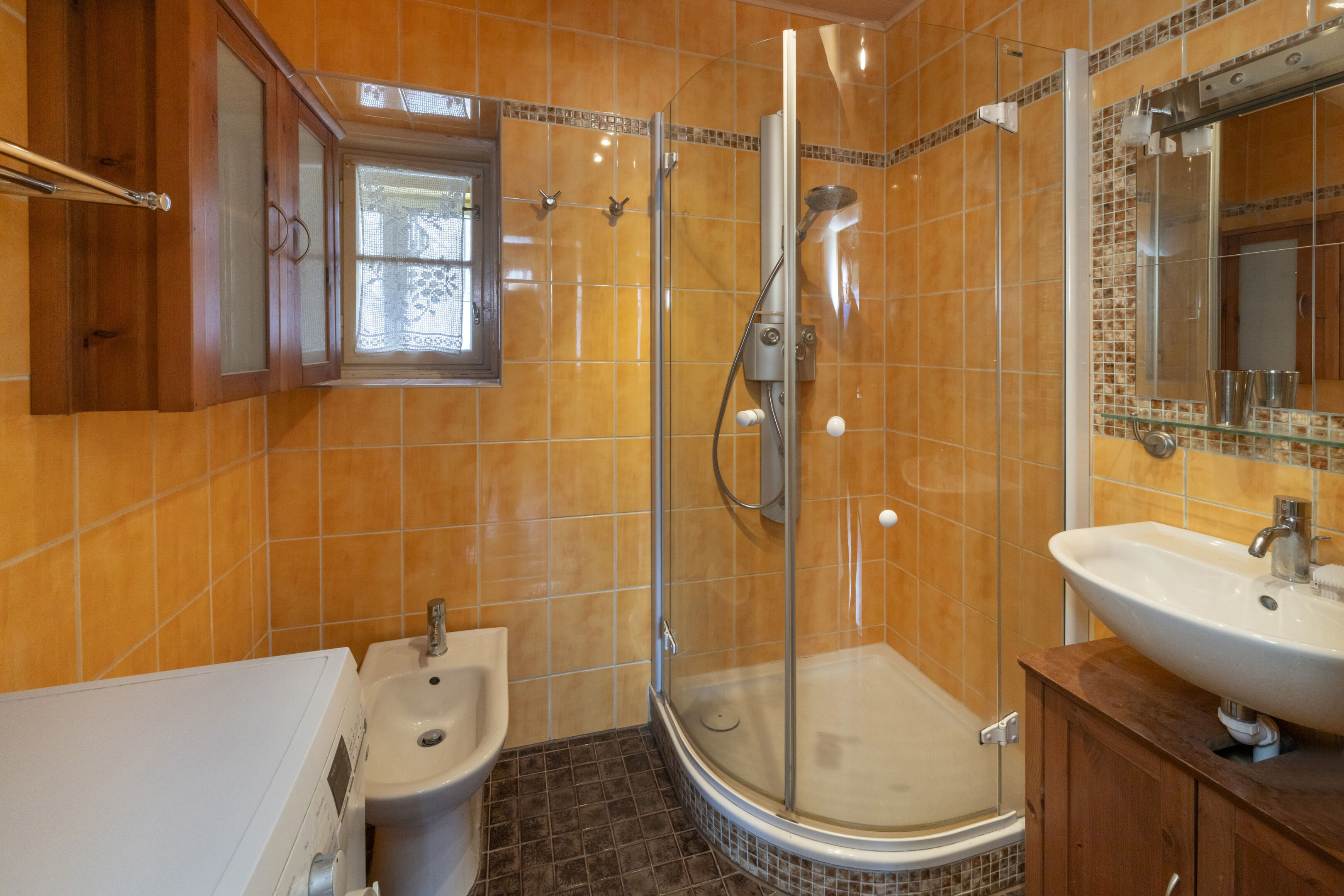 Badezimmer im Erdgeschoß
