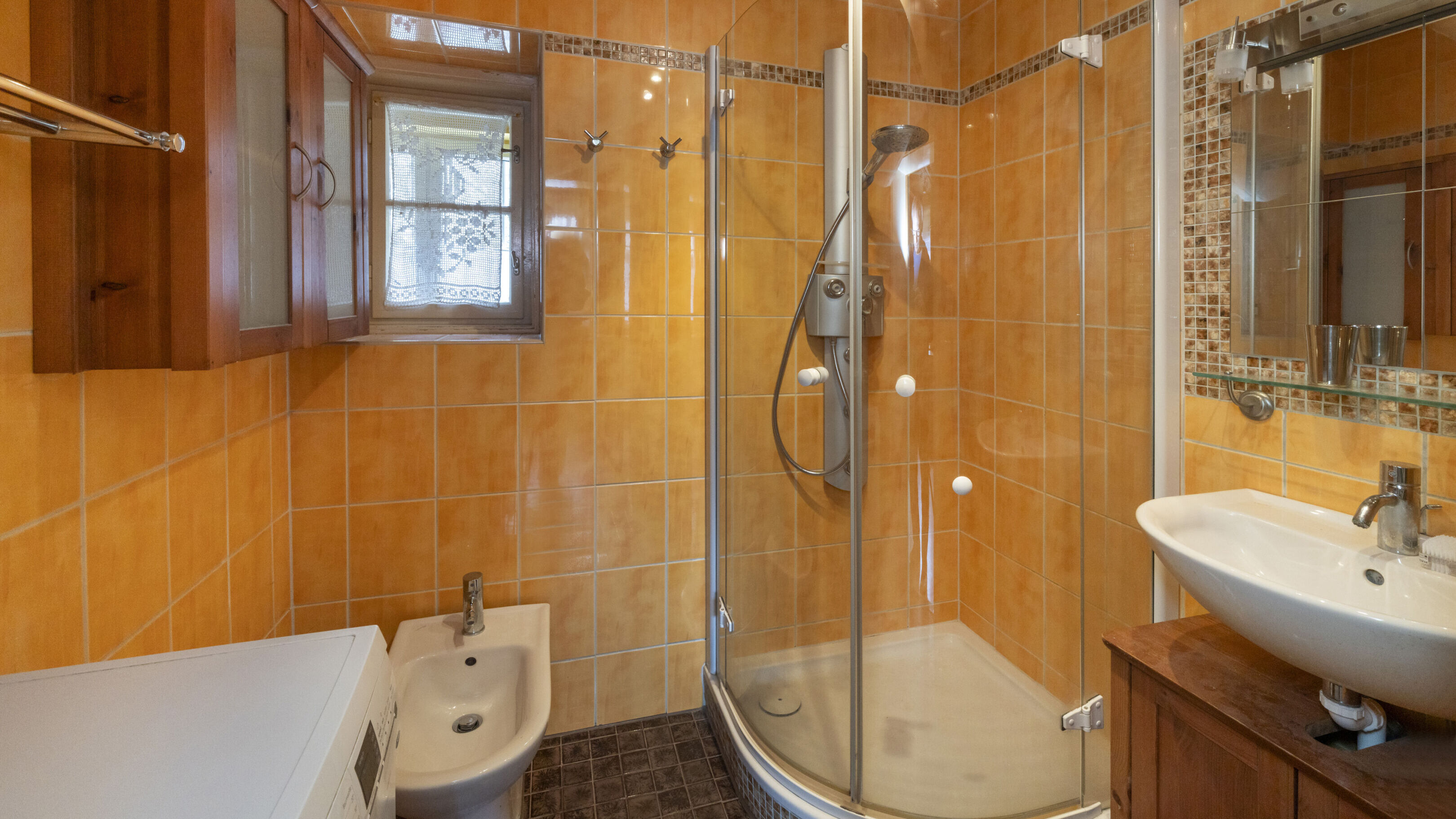 Badezimmer im Erdgeschoß