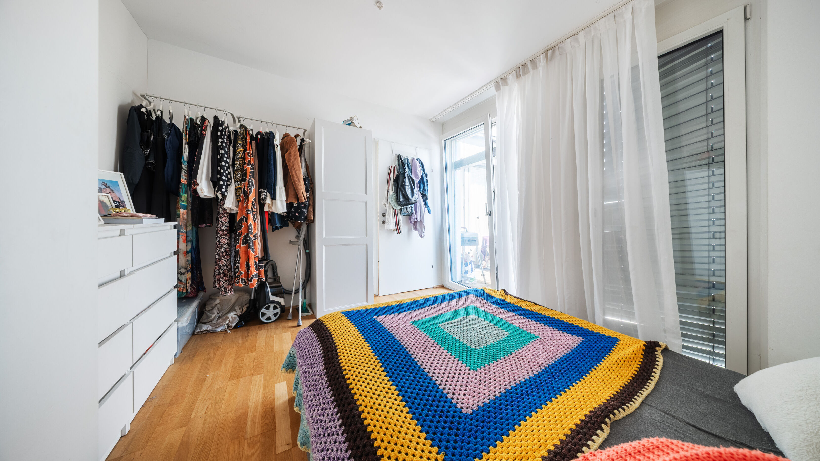 Schlafzimmer mit Balkon