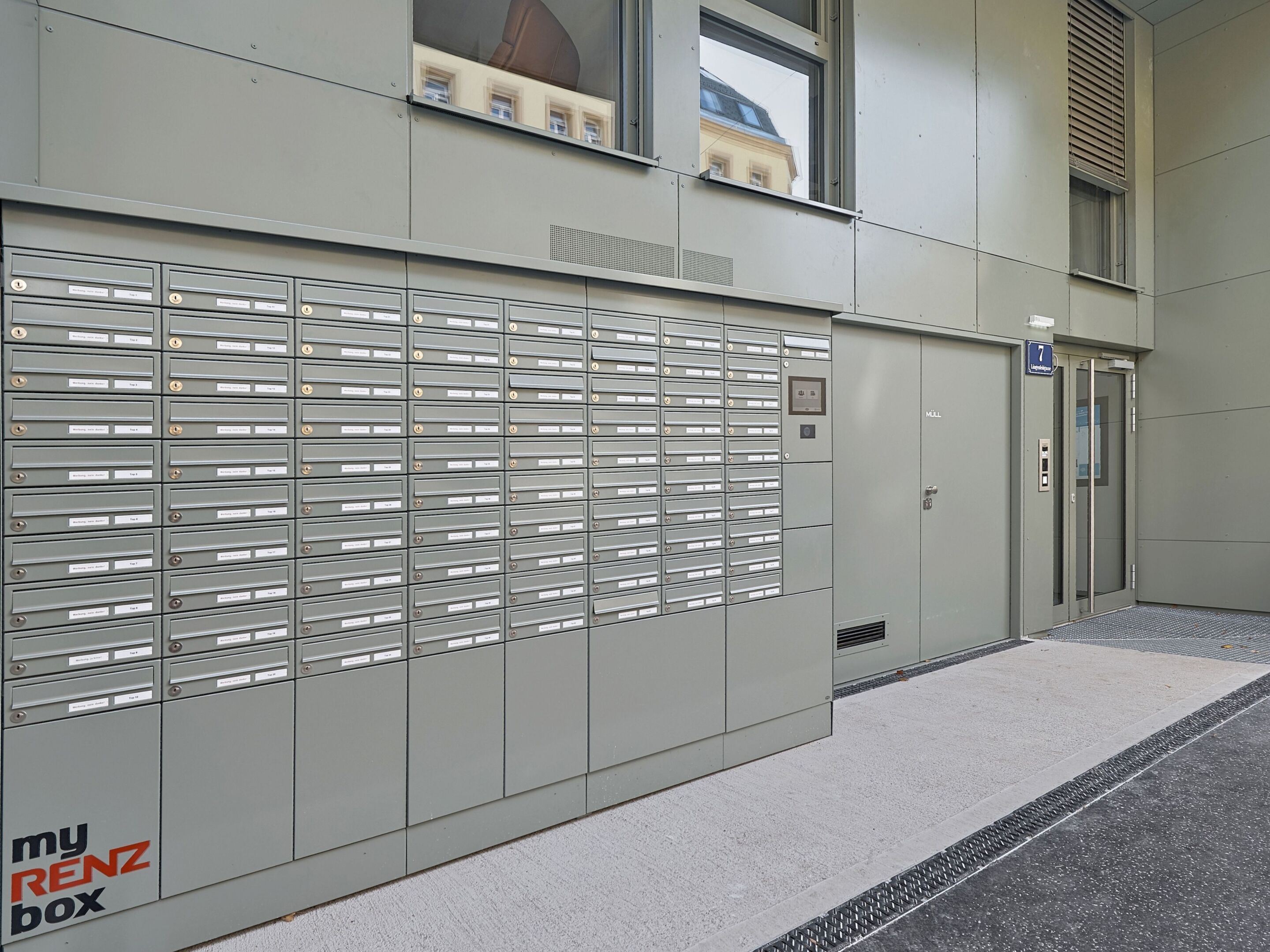 WINEGG-Arndtstraße 50-Paketboxanlage