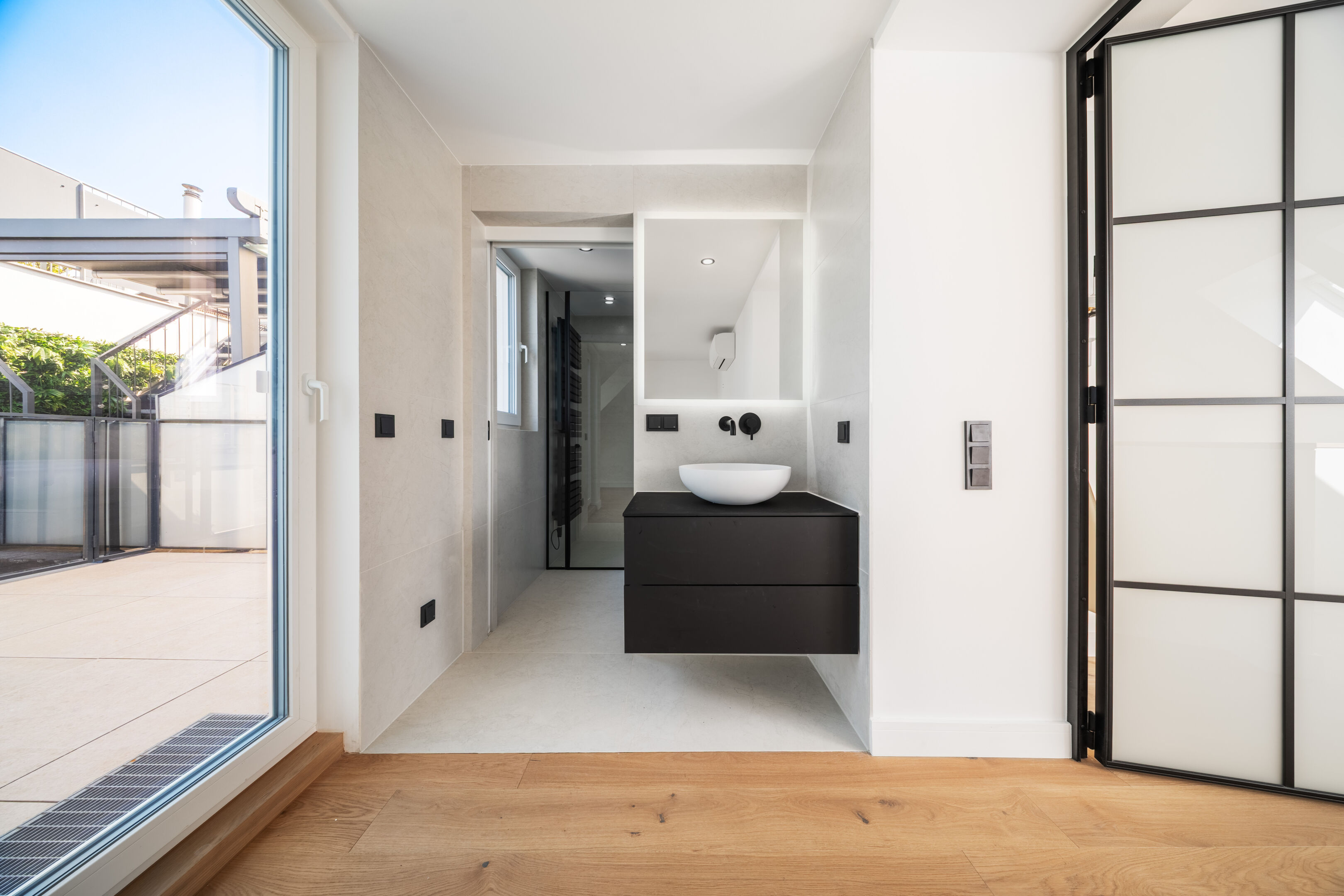 En Suite Bad | Master Bedroom