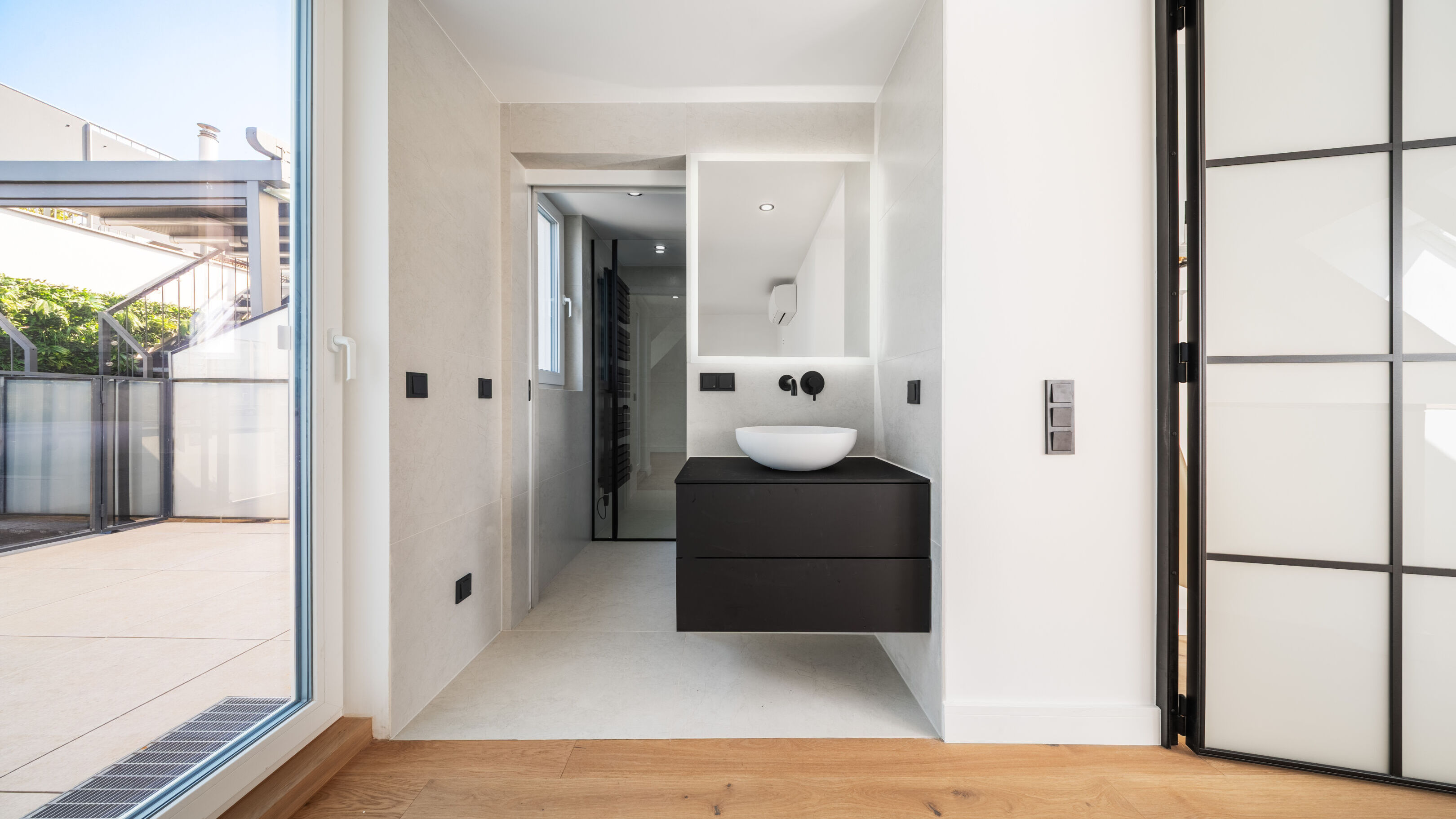 En Suite Bad | Master Bedroom