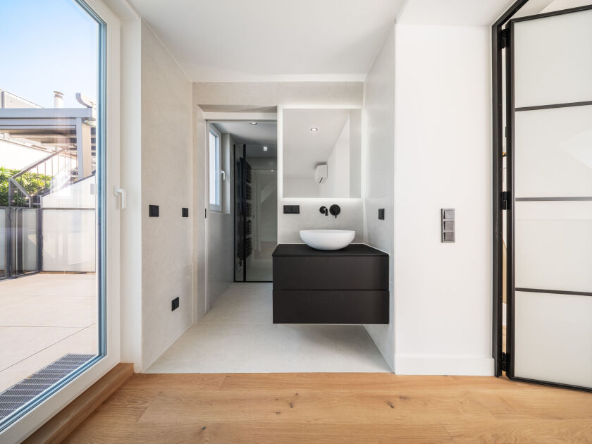 En Suite Bad | Master Bedroom