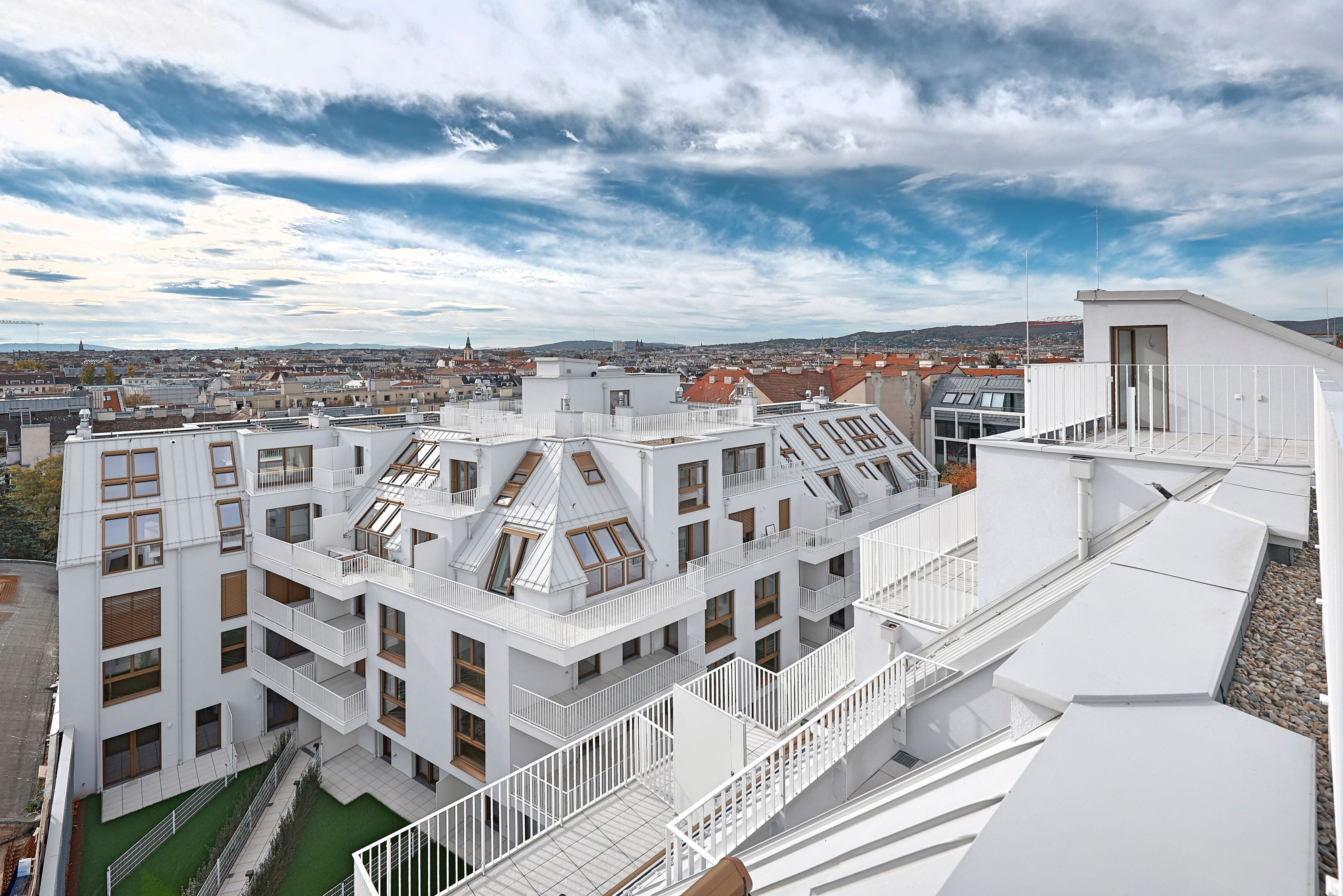 The Temptation | Außenansicht | Tag