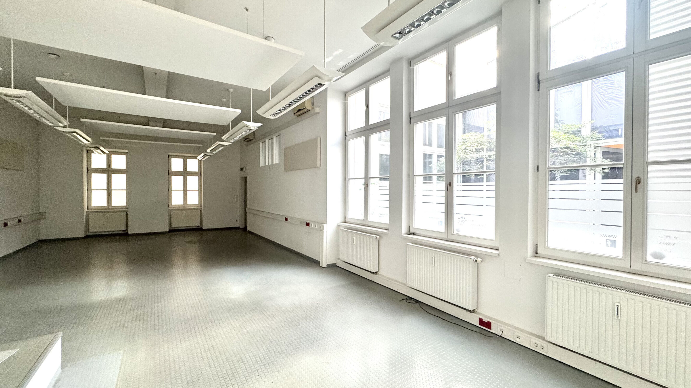 Büro-/Geschäftsraum