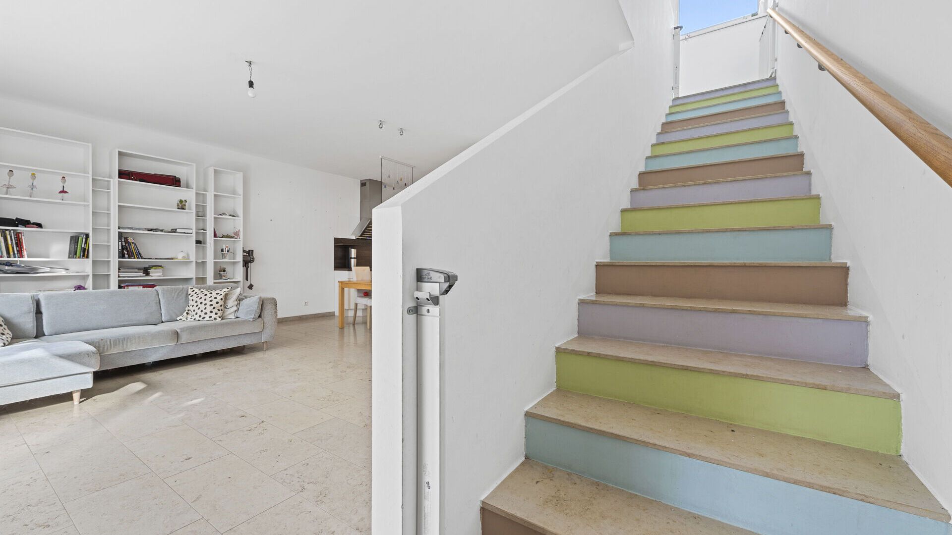 Stiegenaufgang ins 1