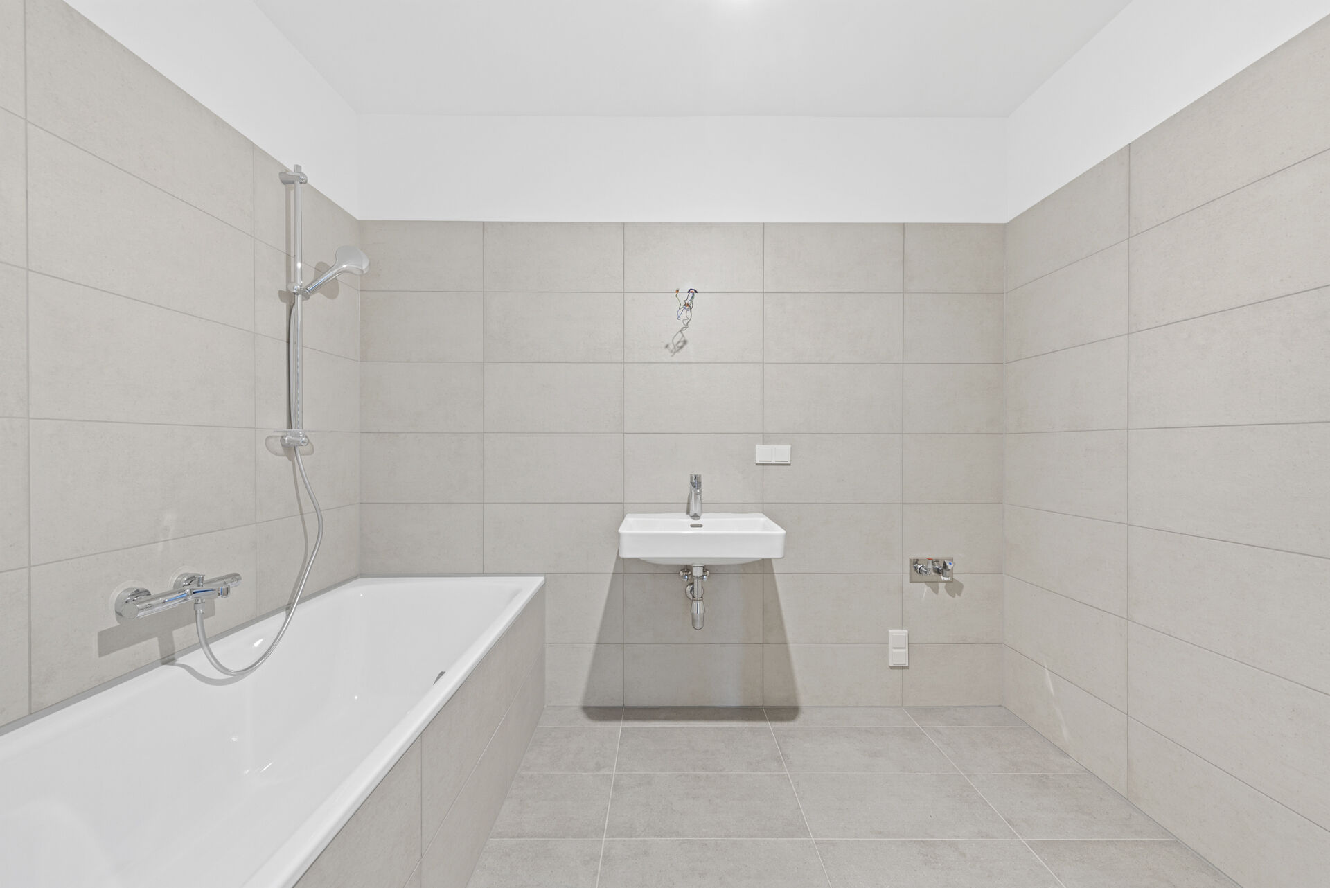 2025-12-09-S01626-Stiege 1-Top 2-001