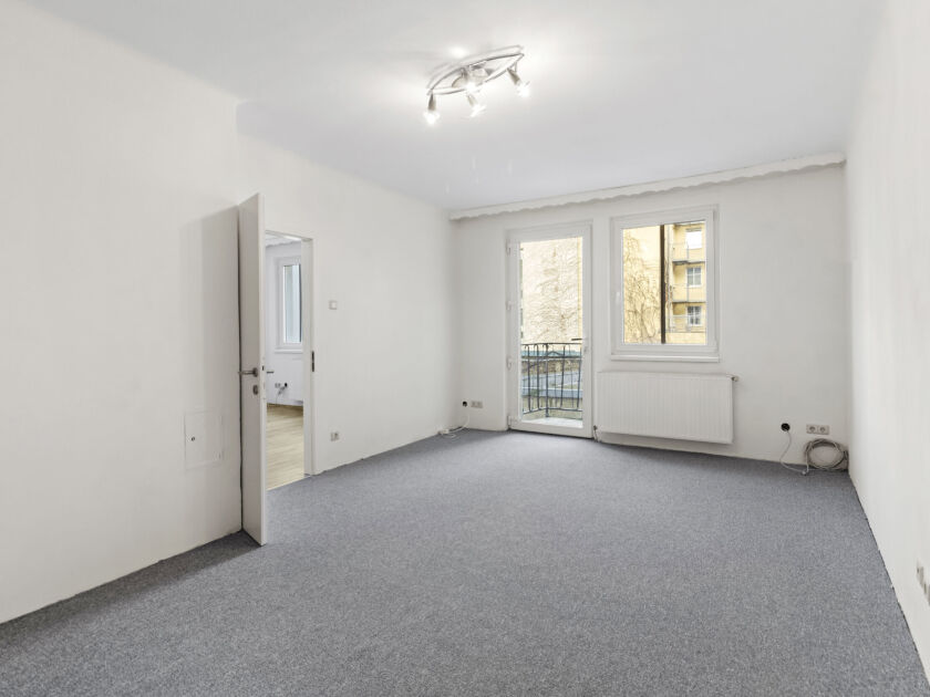Zimmer mit Balkon