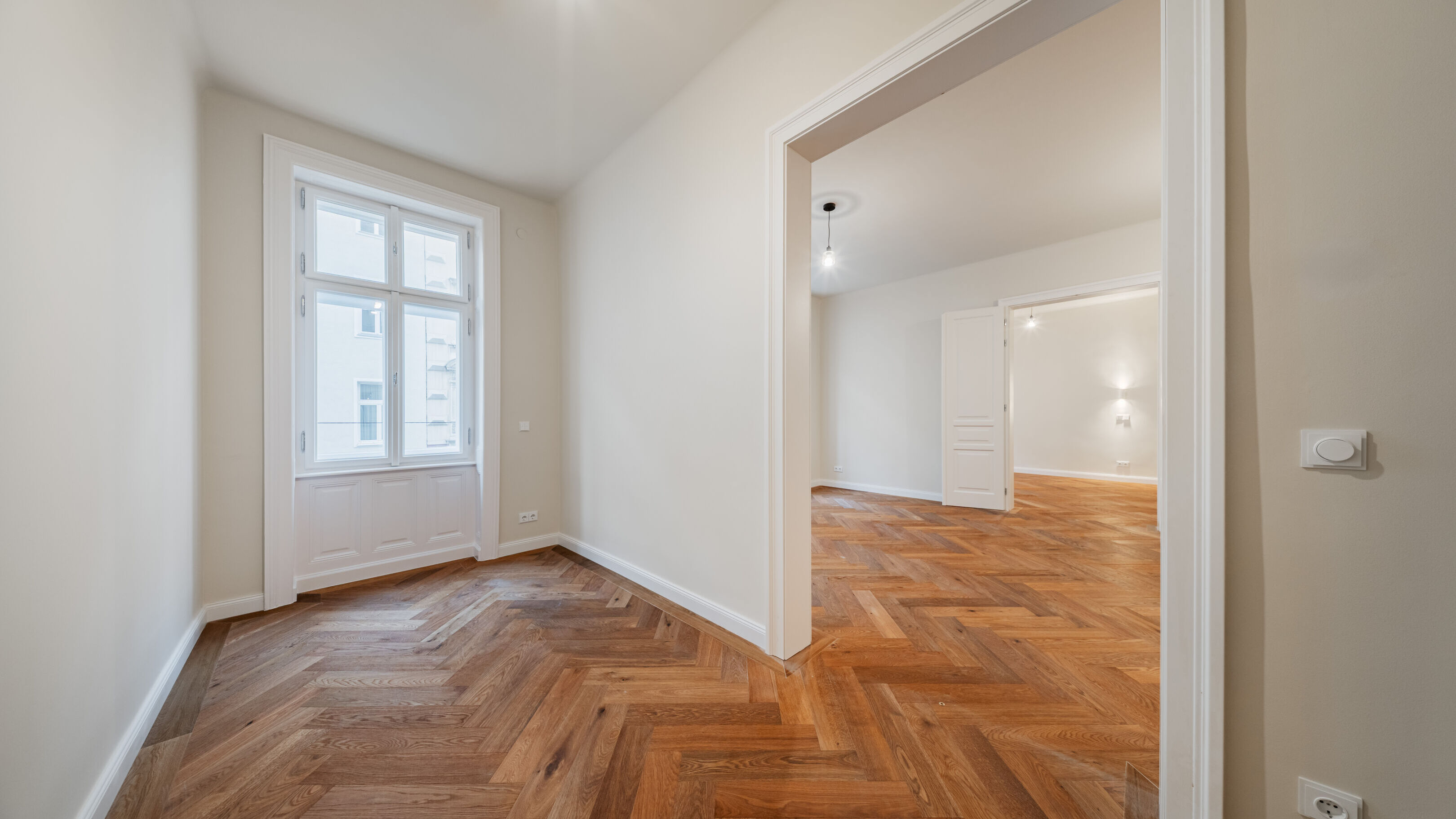 straßenseitiges Zimmer