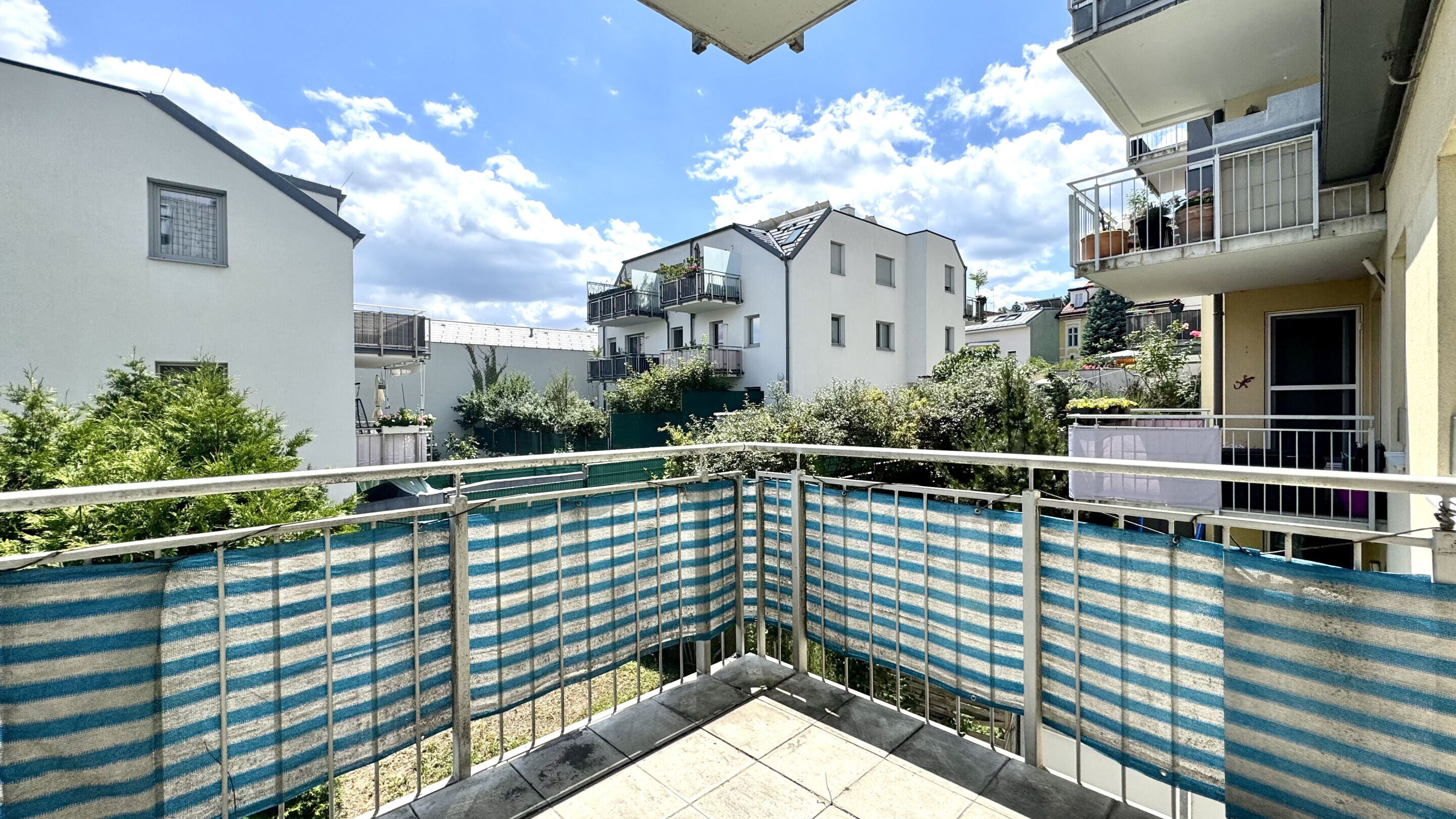 Balkon bei Schlafzimmer 2