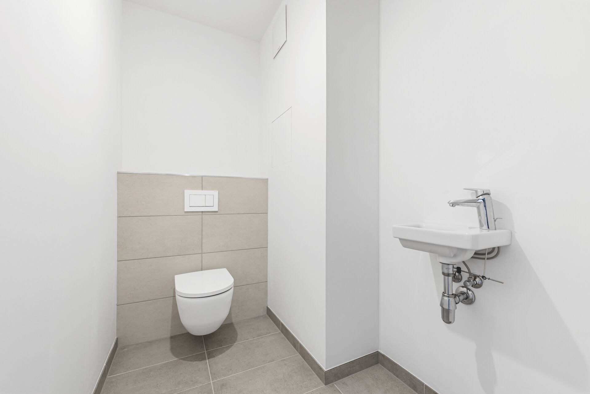 2025-12-09-S01626-Stiege 2-Top 24-005