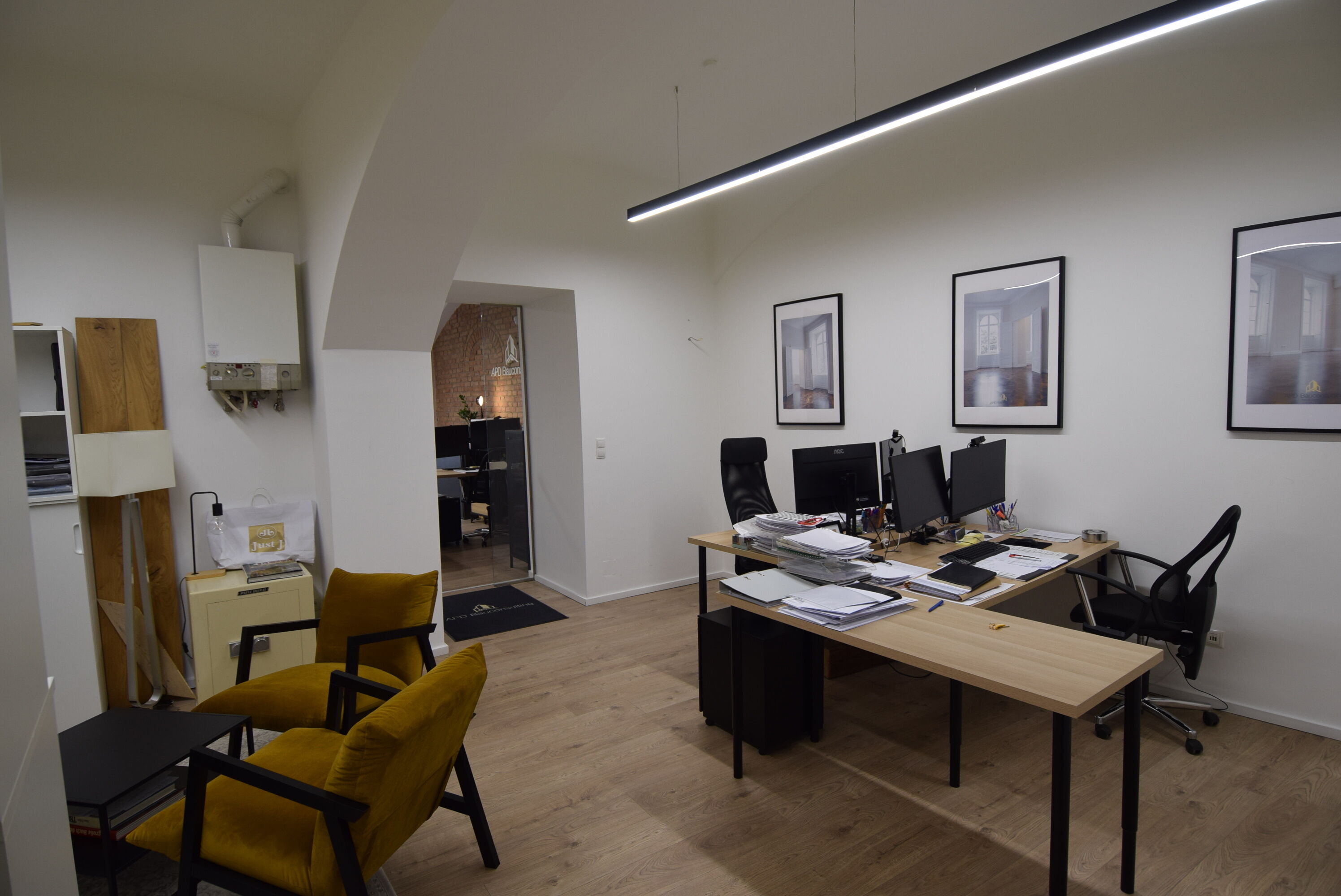 Büro 1