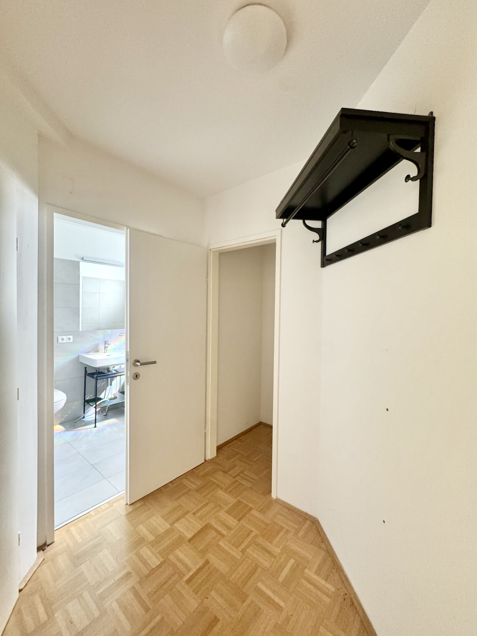 Vorzimmer und Abstellraum