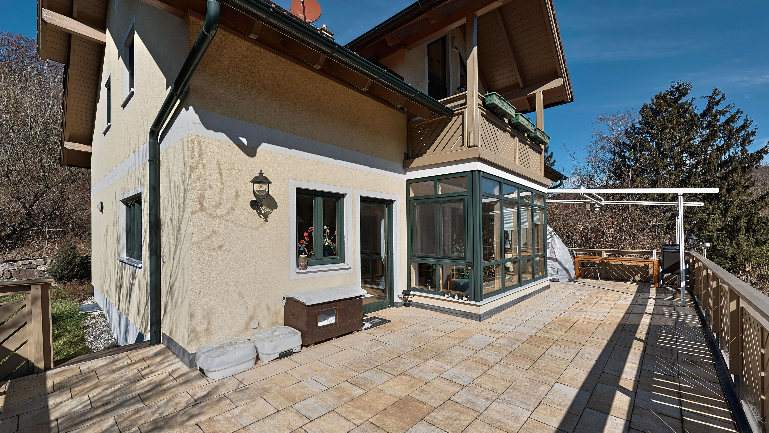 Terrasse auf Wohneben