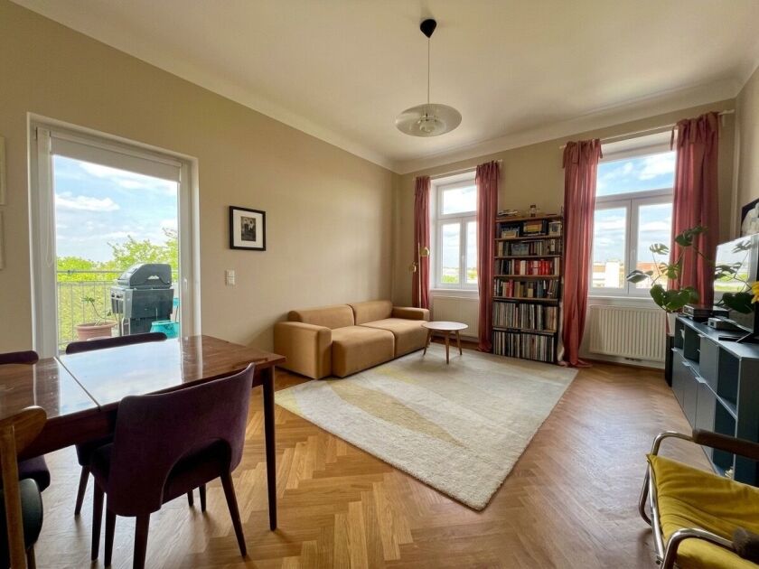 Wohnzimmer / Balkon