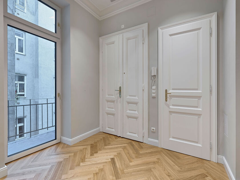 Eingangsbereich mit Balkon