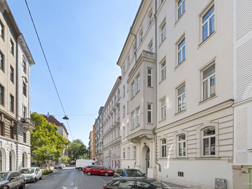 2025-10-03 S01455-047