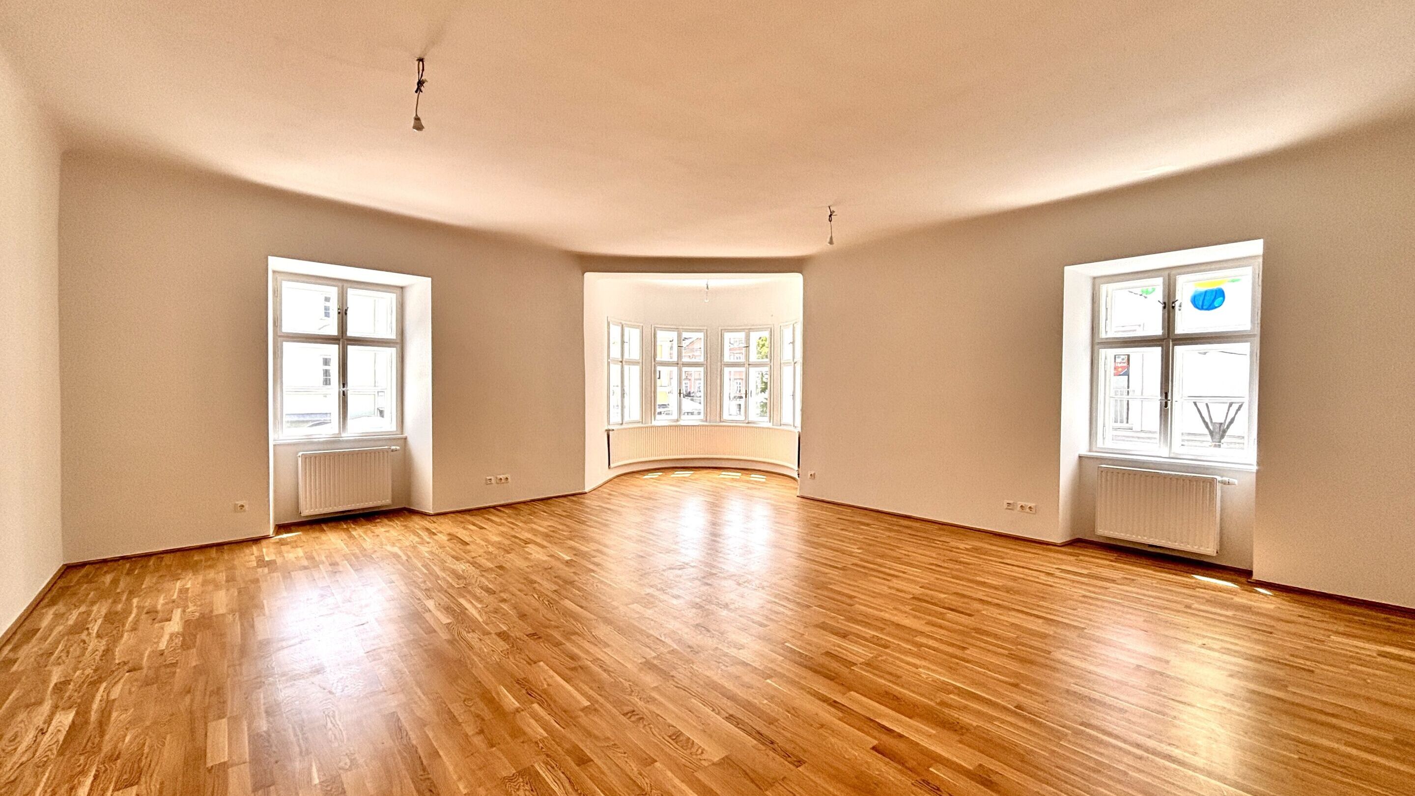 Büroraum 1 zum Hauptplatz