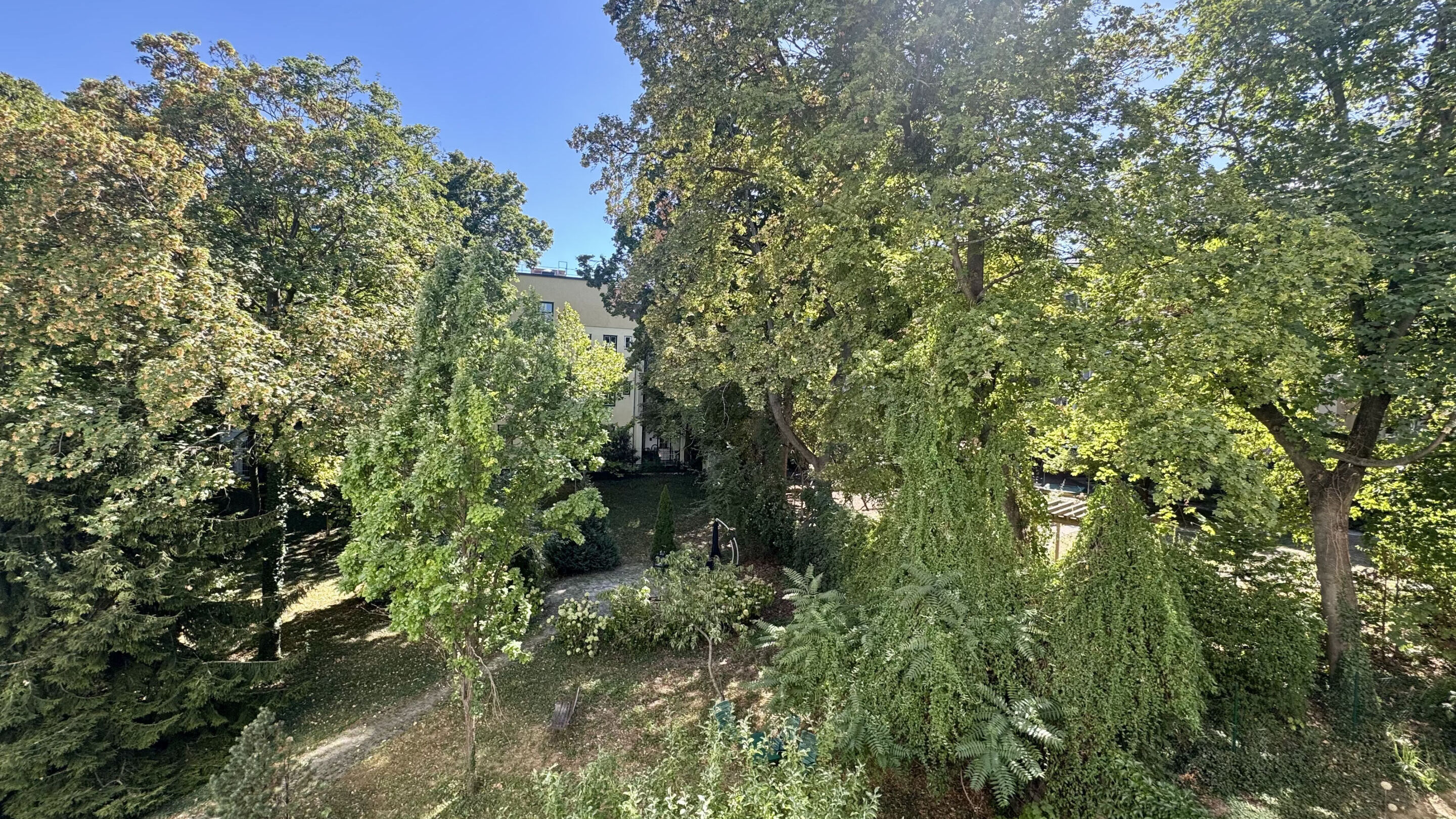 traumhafter Gartenblick