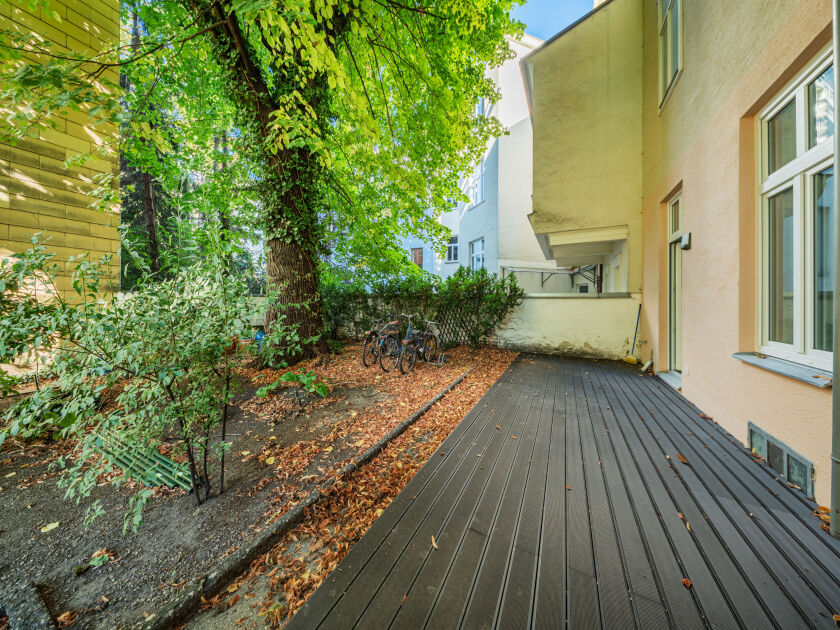 Terrasse und Garten