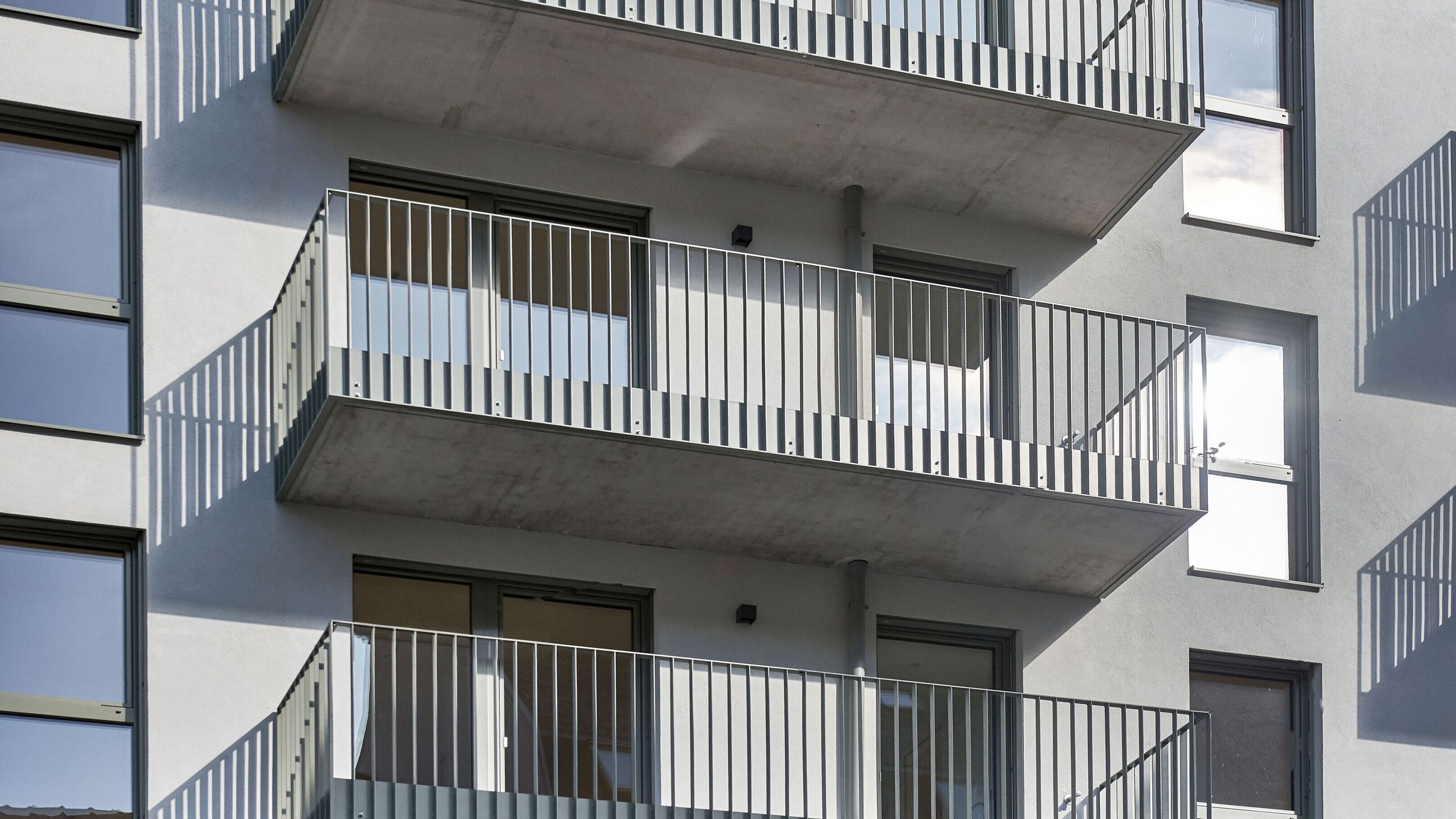 WINEGG-Arndtstraße 50-Fassade-Balkon