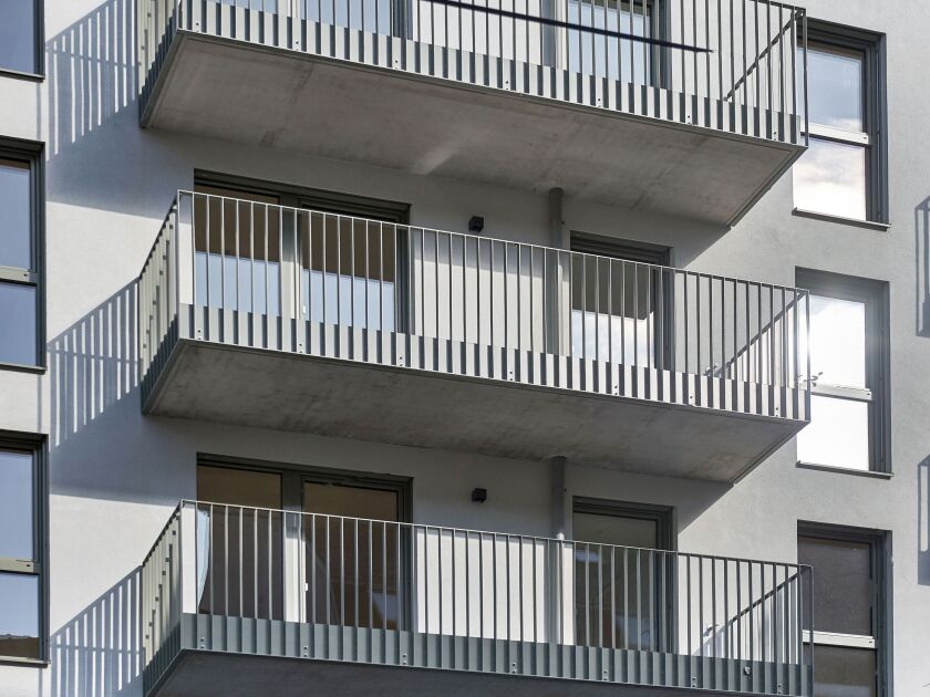 WINEGG-Arndtstraße 50-Fassade-Balkon