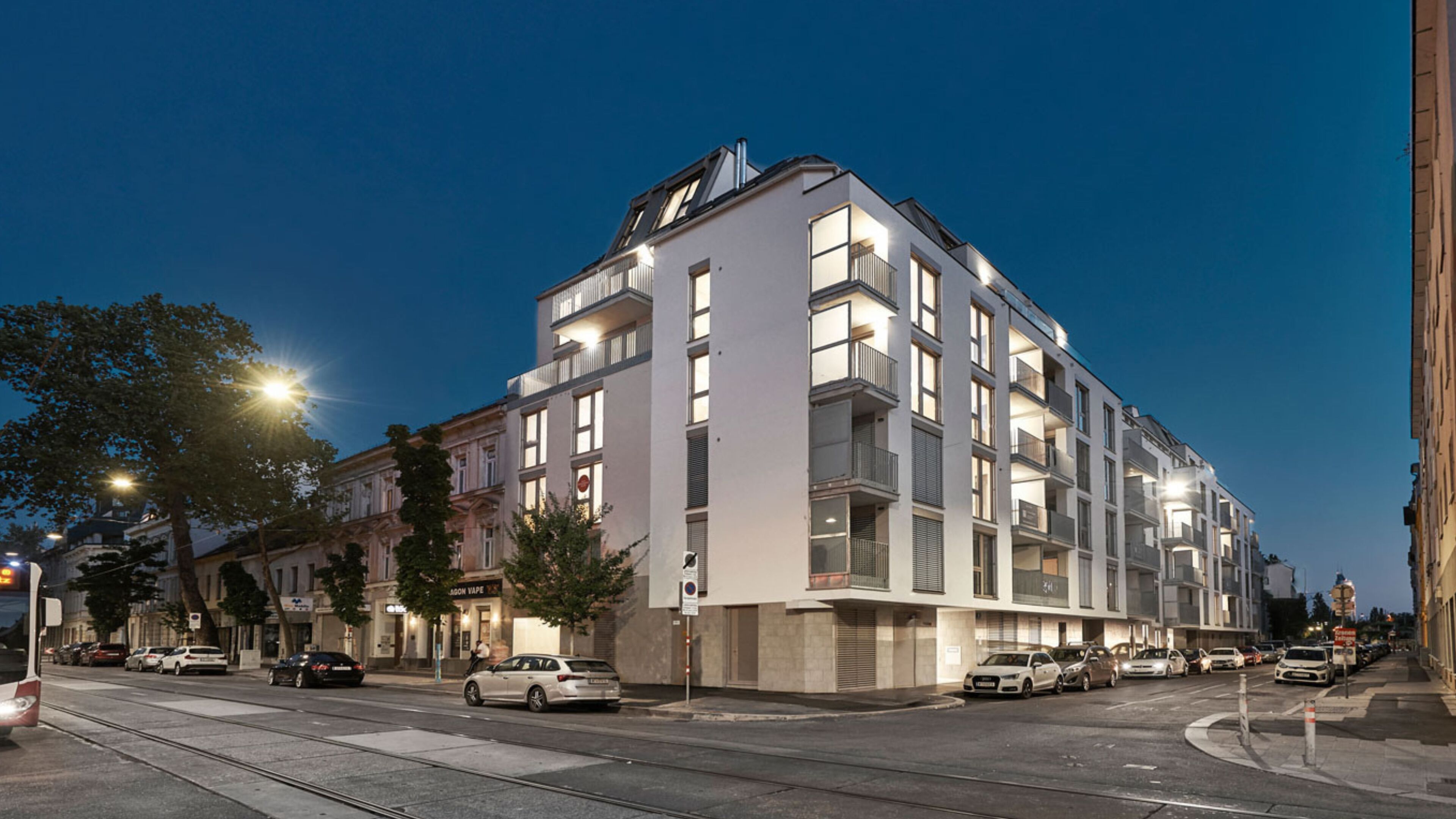 WINEGG-Nacht-Fassade-2